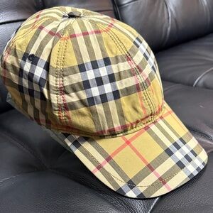 BURBERRY Check BB Cap Med/Lg